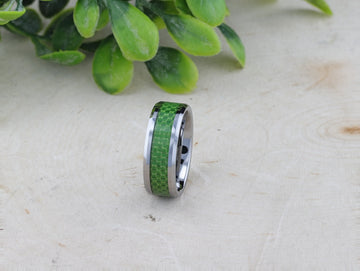 VERMONT Tungsten Wedding Band With Emerald Green Carbon Fiber Inlay - 8mm - Larson Jewelers