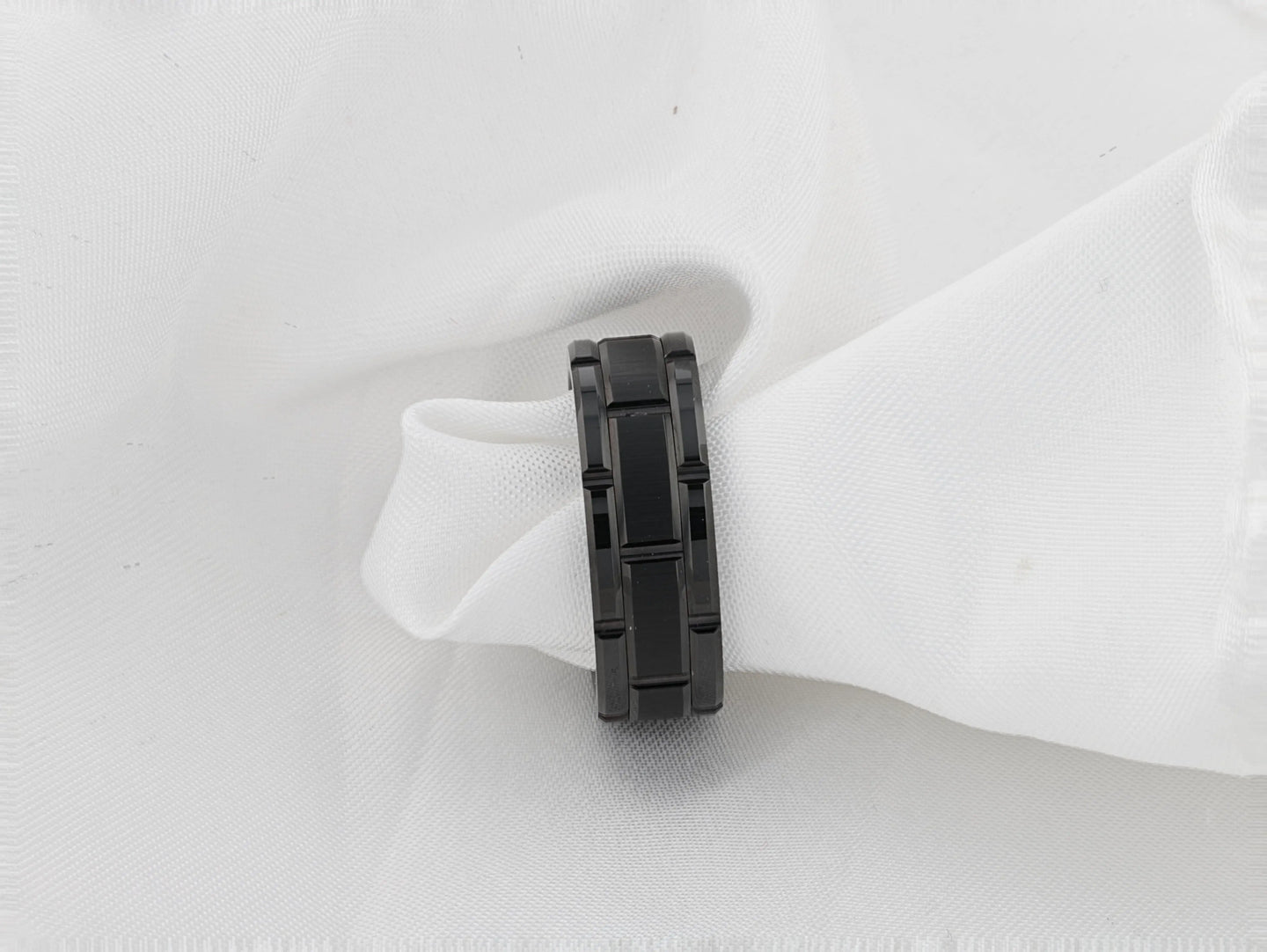 WINDSOR Beveled Black Tungsten Carbide Wedding Band with Brushed Center and Alternating Grooves – 8mm & 10mm - Larson Jewelers