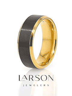 Product video thumbnail for the BEAUMONT gold-plated titanium ring with brushed black center