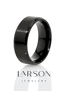 Close-up of ring profile emphasizing 8mm width and beveled polished edges