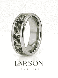 MOOR Tungsten Carbide Wedding Band with Green Marsh Camo Inlay - 8mm