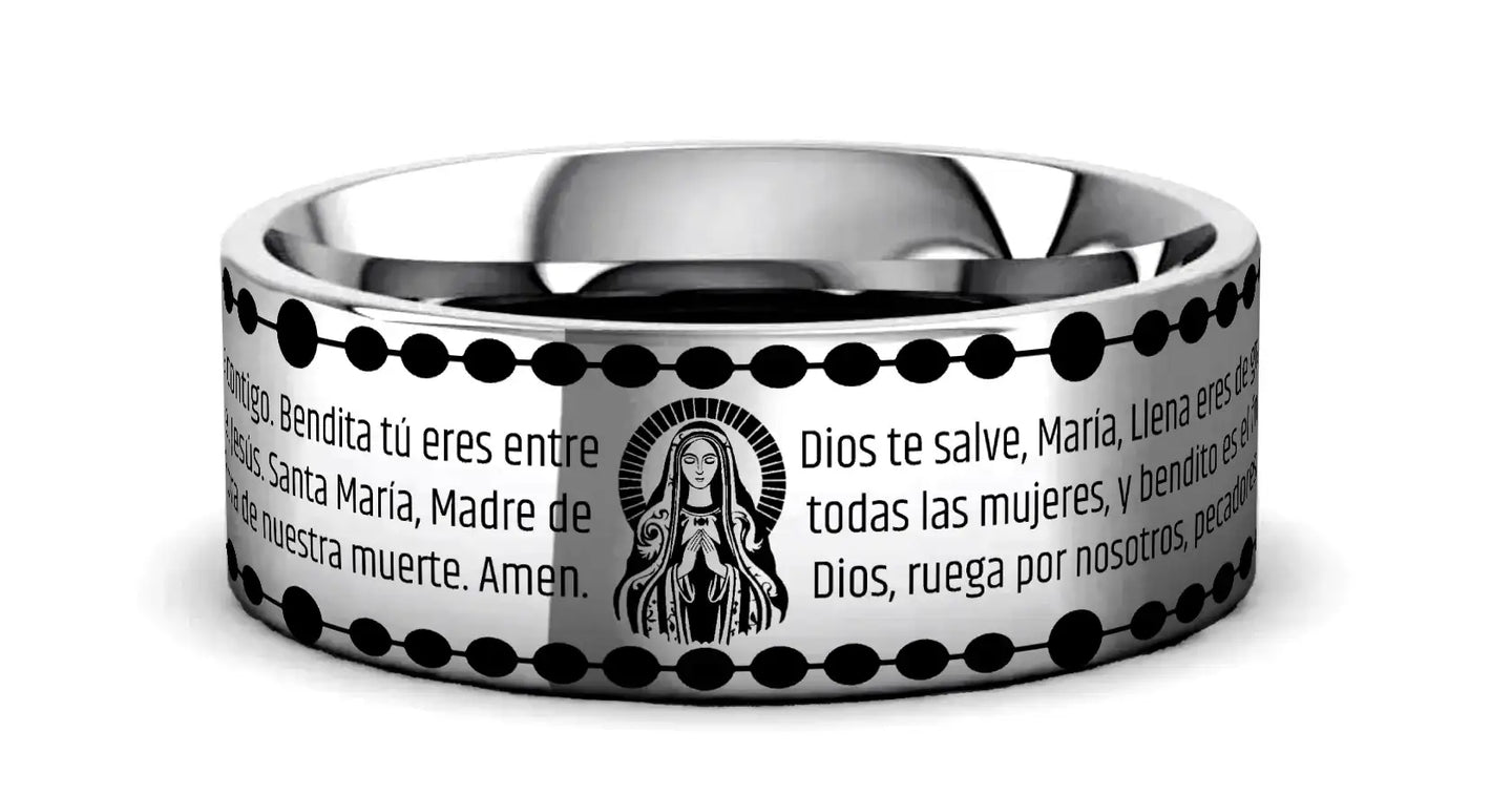 AVE MARÍA Grabada en un Anillo de Carburo de Tungsteno - Larson Jewelers